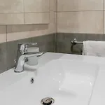 Rupes House * روشيلا لونيكا