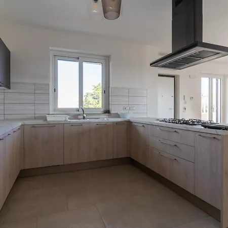 Rupes House * روشيلا لونيكا